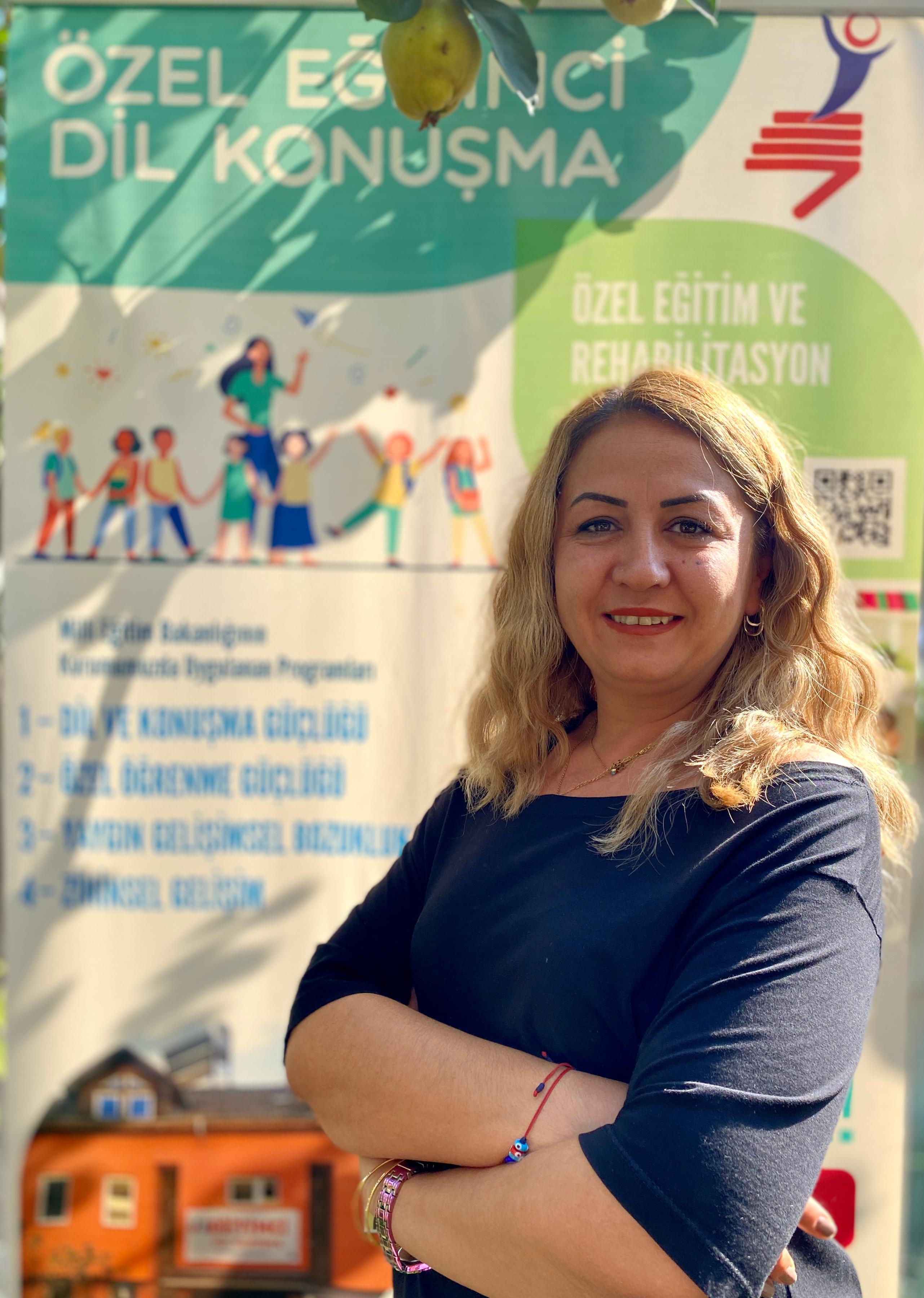 Hazel Yıldız portresi