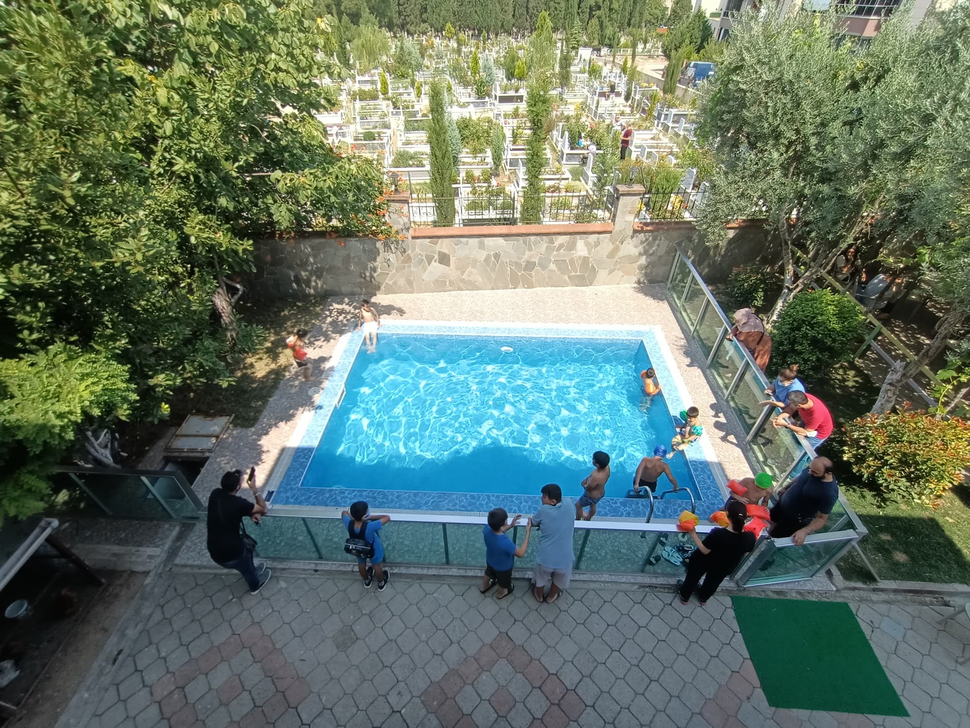 Havuz oyun anı